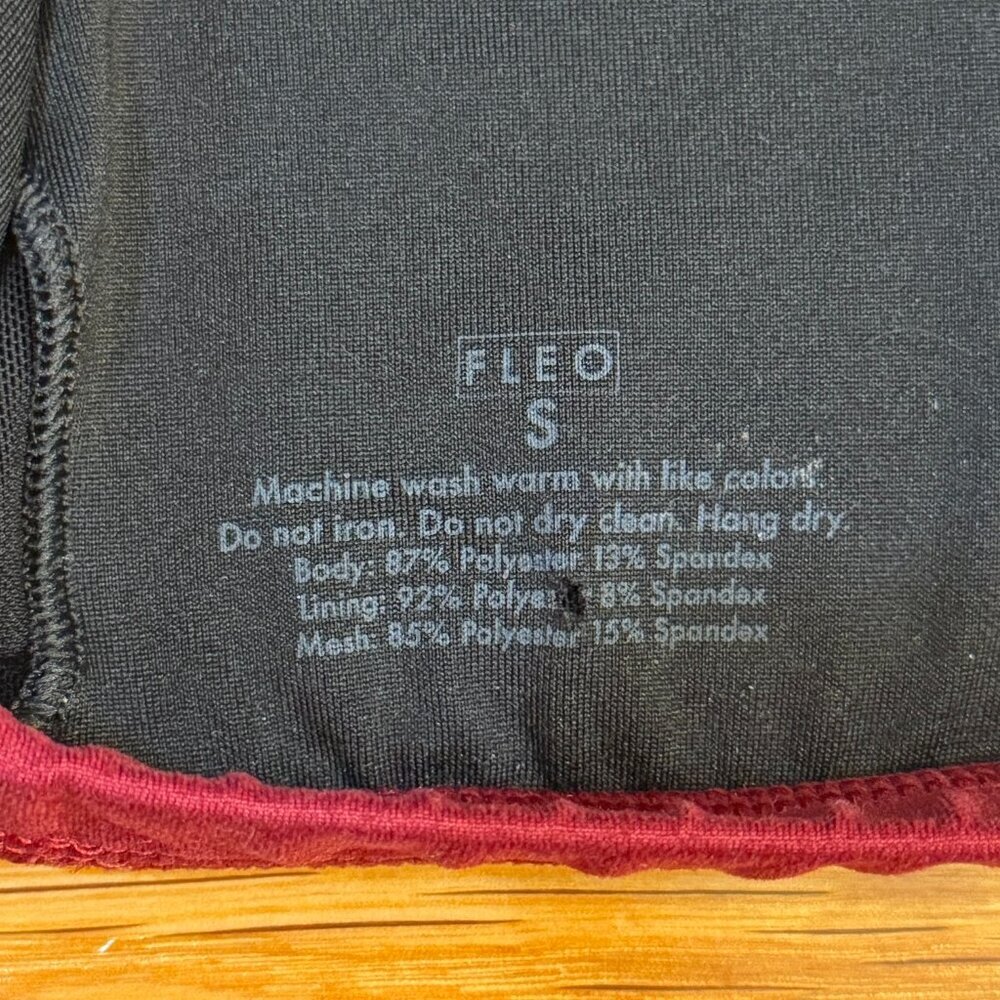 FLEO Sports Bra in Red - Size Small - Picture 5 of 5